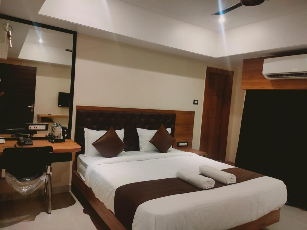 Aditya Inn 古瓦哈提 外观 照片